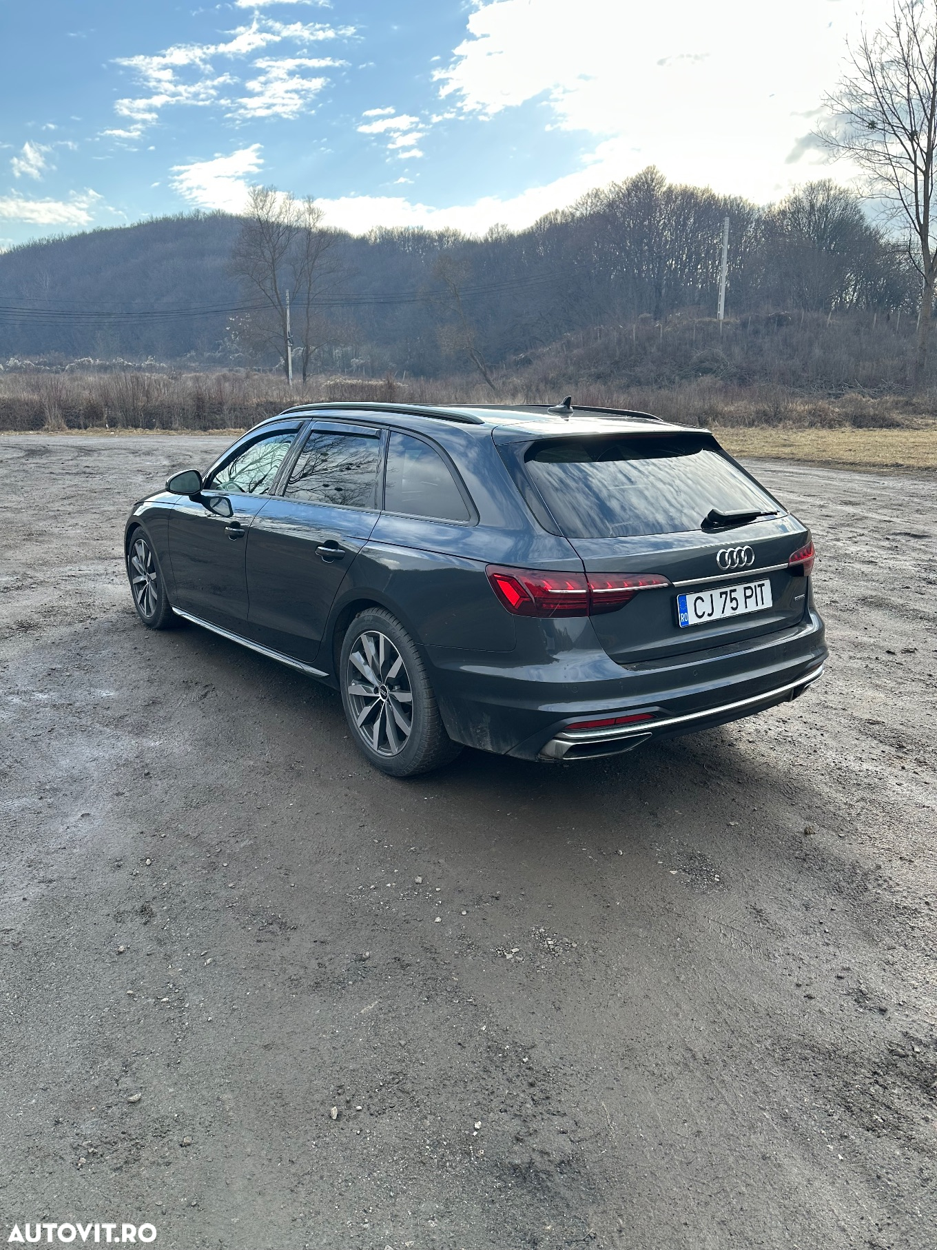 Audi A4 Avant 2.0 40 TDI quattro S tronic MHEV Advanced - 4