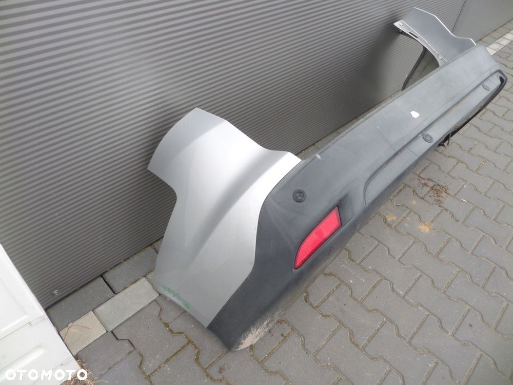 zderzak tyl tylny czujniki pdc ford focus iii mk3 kombi 2011-2015 w kolor - 2