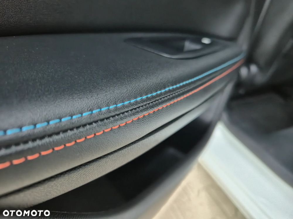 Peugeot 308 PureTech 130 GPF EAT8 Stop & Start Tech Edition - 9