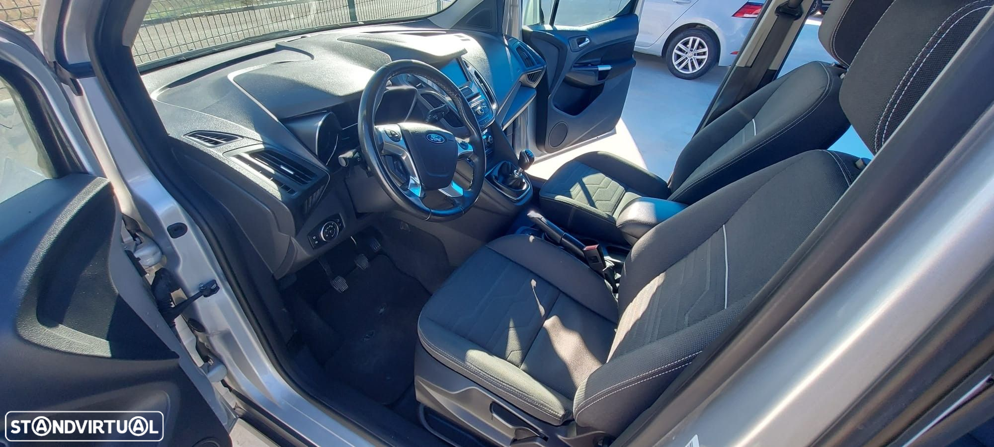 Ford Tourneo Connect Grand 1.5 TDCi S&S Trend - 11