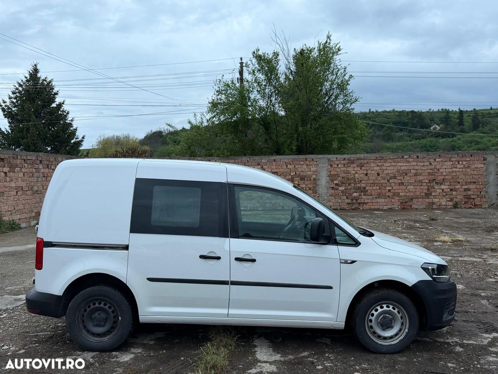 Volkswagen Caddy - 10