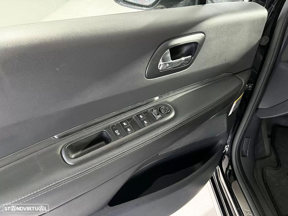 Peugeot 3008 2.0 HDi Hybrid4 99g - 17