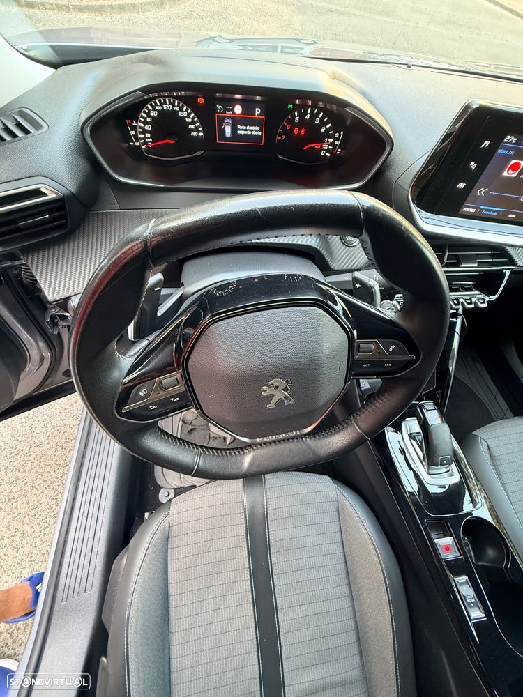 Peugeot 2008 1.2 PureTech Allure Pack EAT8 - 5