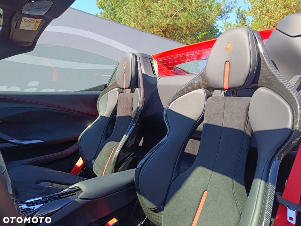 Ferrari 296 GTS - 18