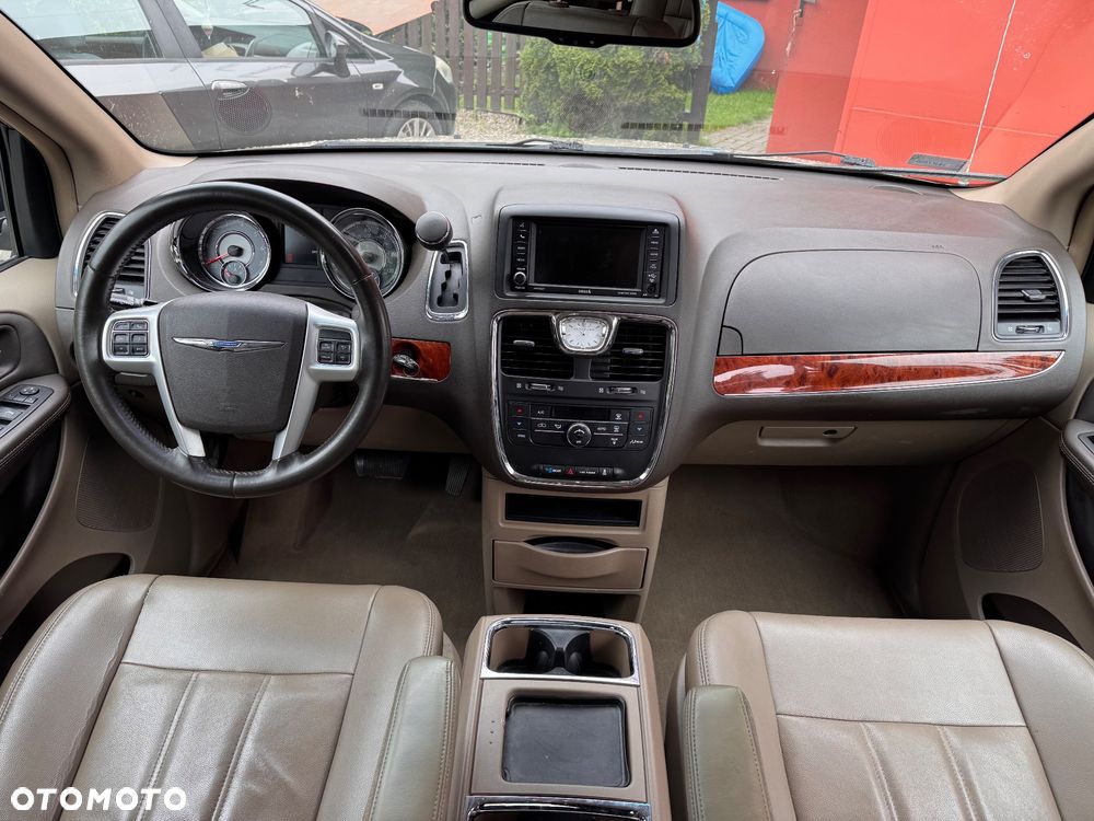 Chrysler Town & Country 3.6 Touring - 15
