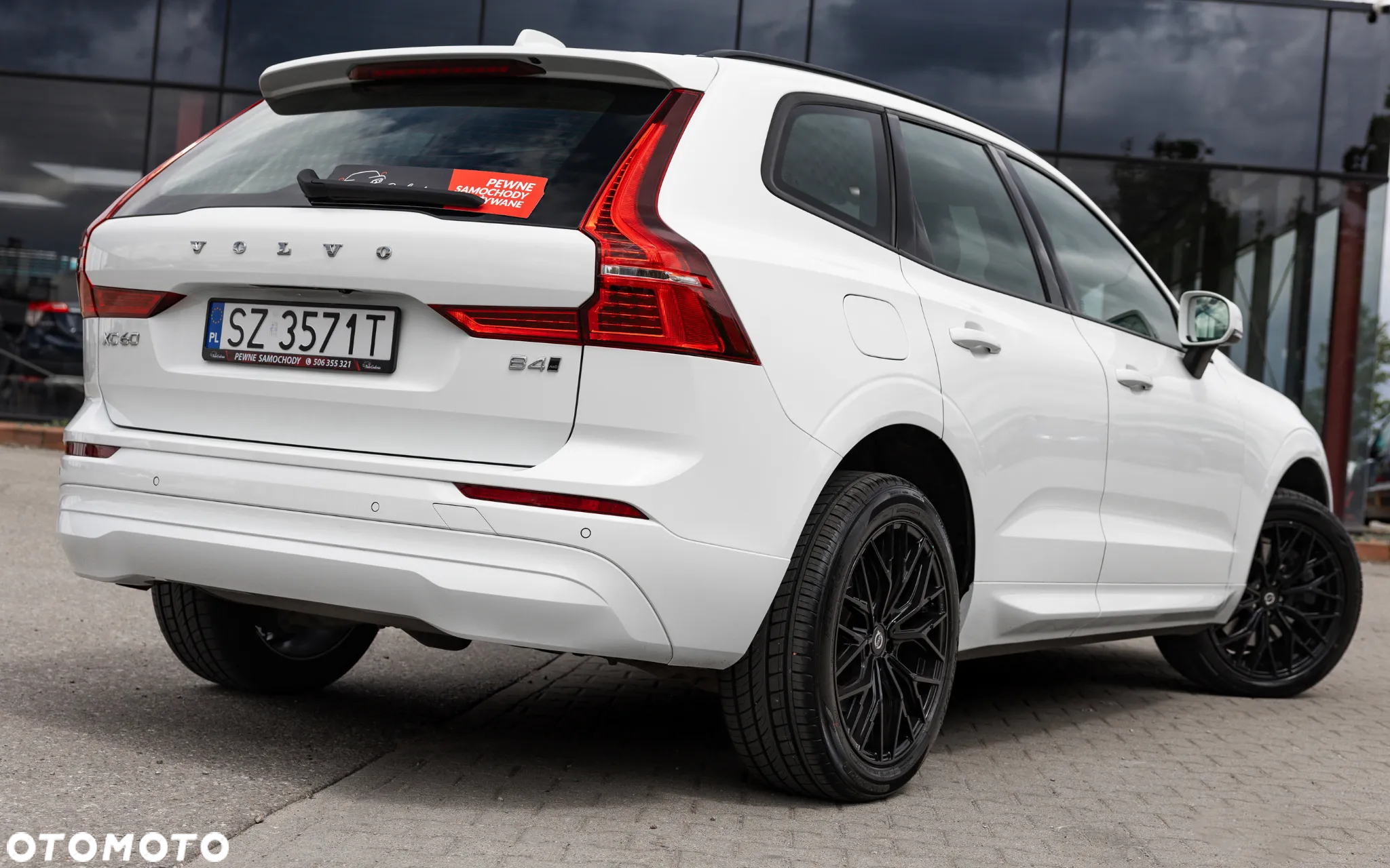 Volvo XC 60 D4 Momentum Pro - 9