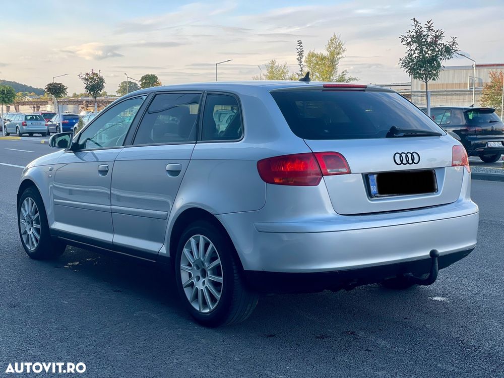 Audi A3 Sportback 2.0 TDI DSG Ambiente Aut - 4