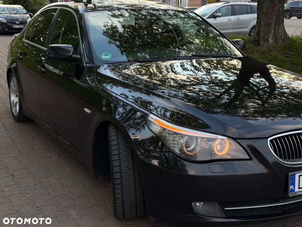 BMW Seria 5 525d Edition Exclusive - 4
