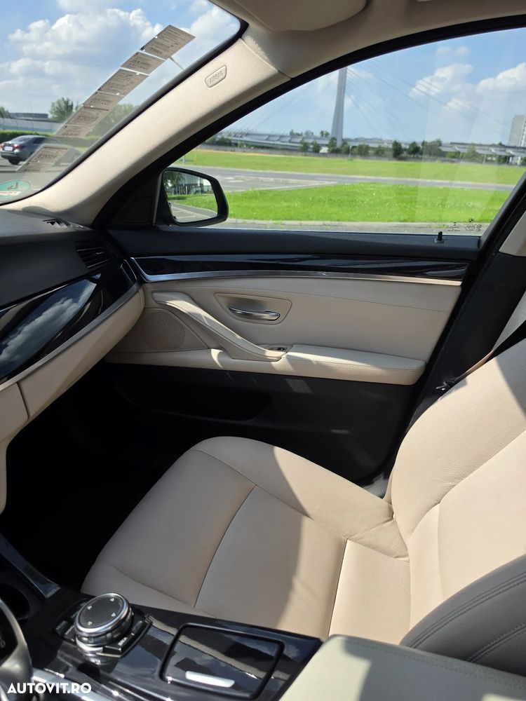 BMW Seria 5 520d xDrive AT - 24