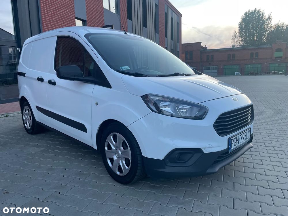 Ford Transit Courier - 1