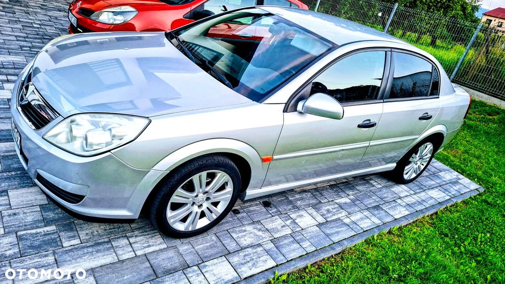 Opel Vectra 1.9 CDTI Essentia - 2