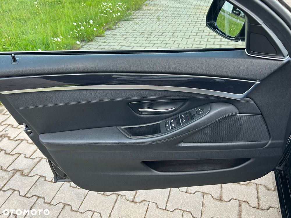 BMW Seria 5 520d - 15