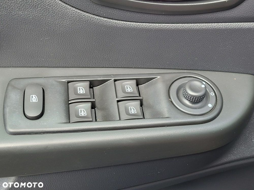 Renault Captur - 37