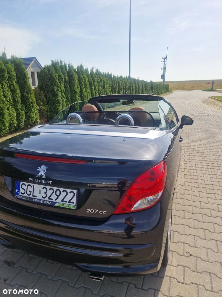 Peugeot 207 CC 1.6 Intense - 17