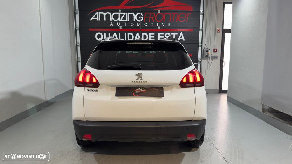 Peugeot 2008 1.2 PureTech Style - 7