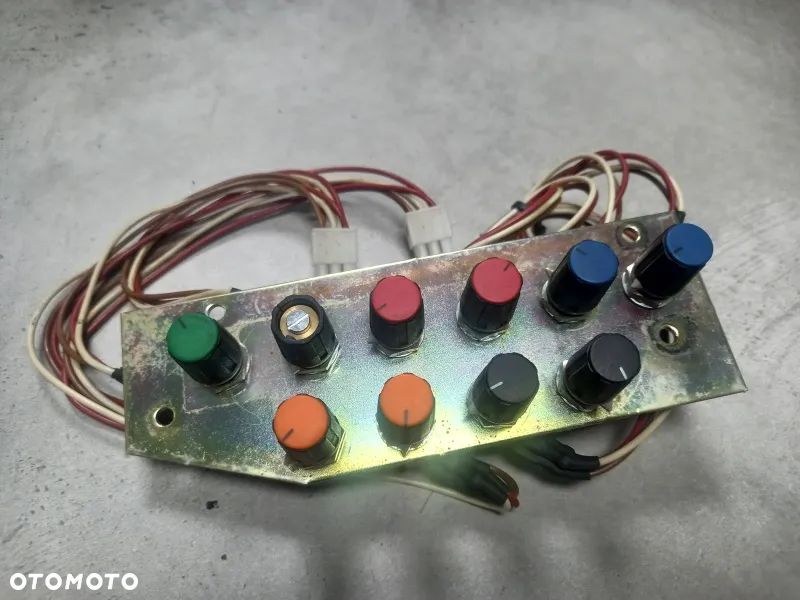 Elementy podłokietnika joystick 710716A1 McCormick XTX200 - 13