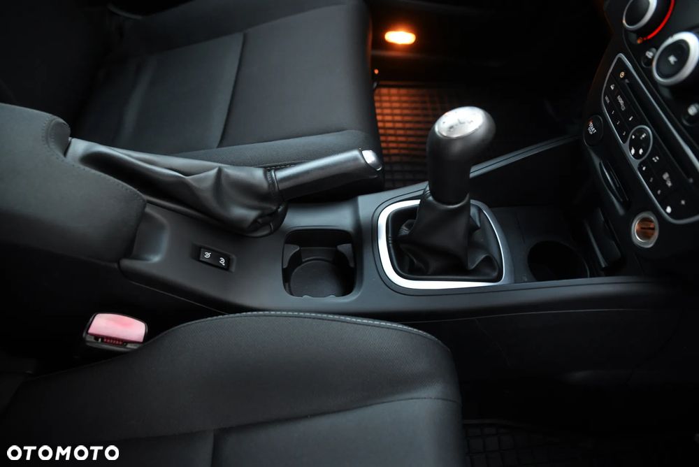 Renault Megane 1.5 dCi Expression - 9