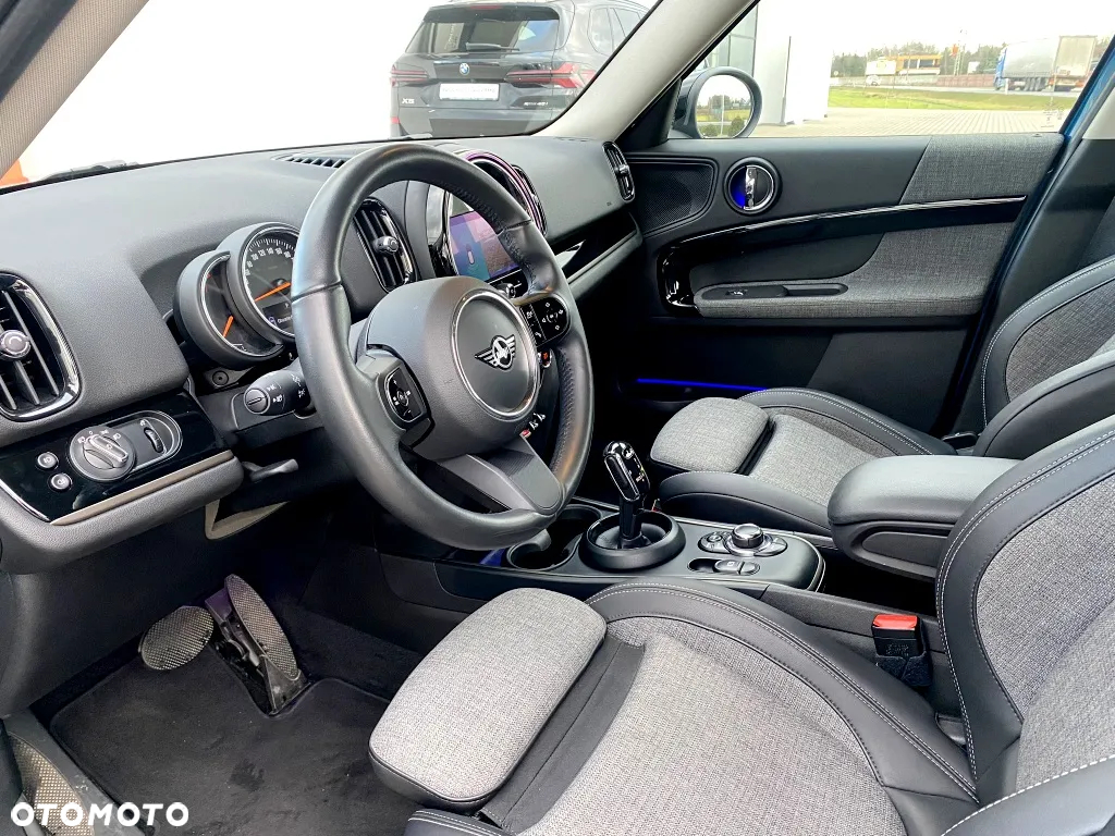 MINI Countryman Cooper Classic Trim - 11