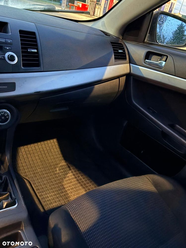 Mitsubishi Lancer 1.8 Intense - 7