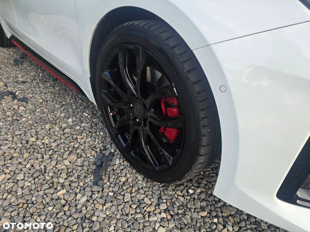 Kia ProCeed 1.6 T-GDI DCT7 OPF GT - 29