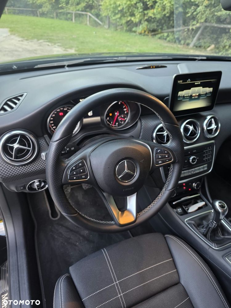 Mercedes-Benz A-Class 2016 photo 4