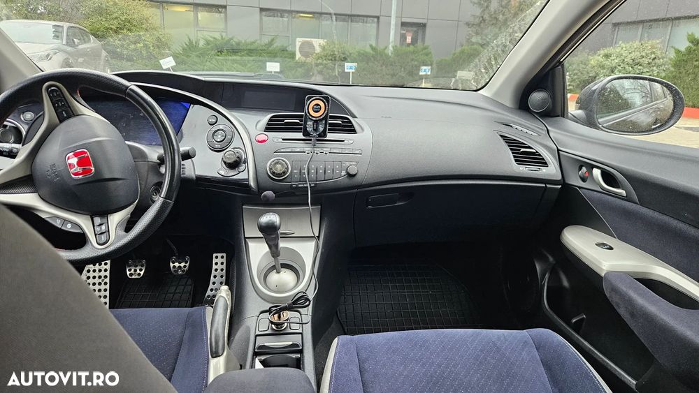 Honda Civic 1.8i Sport - 8