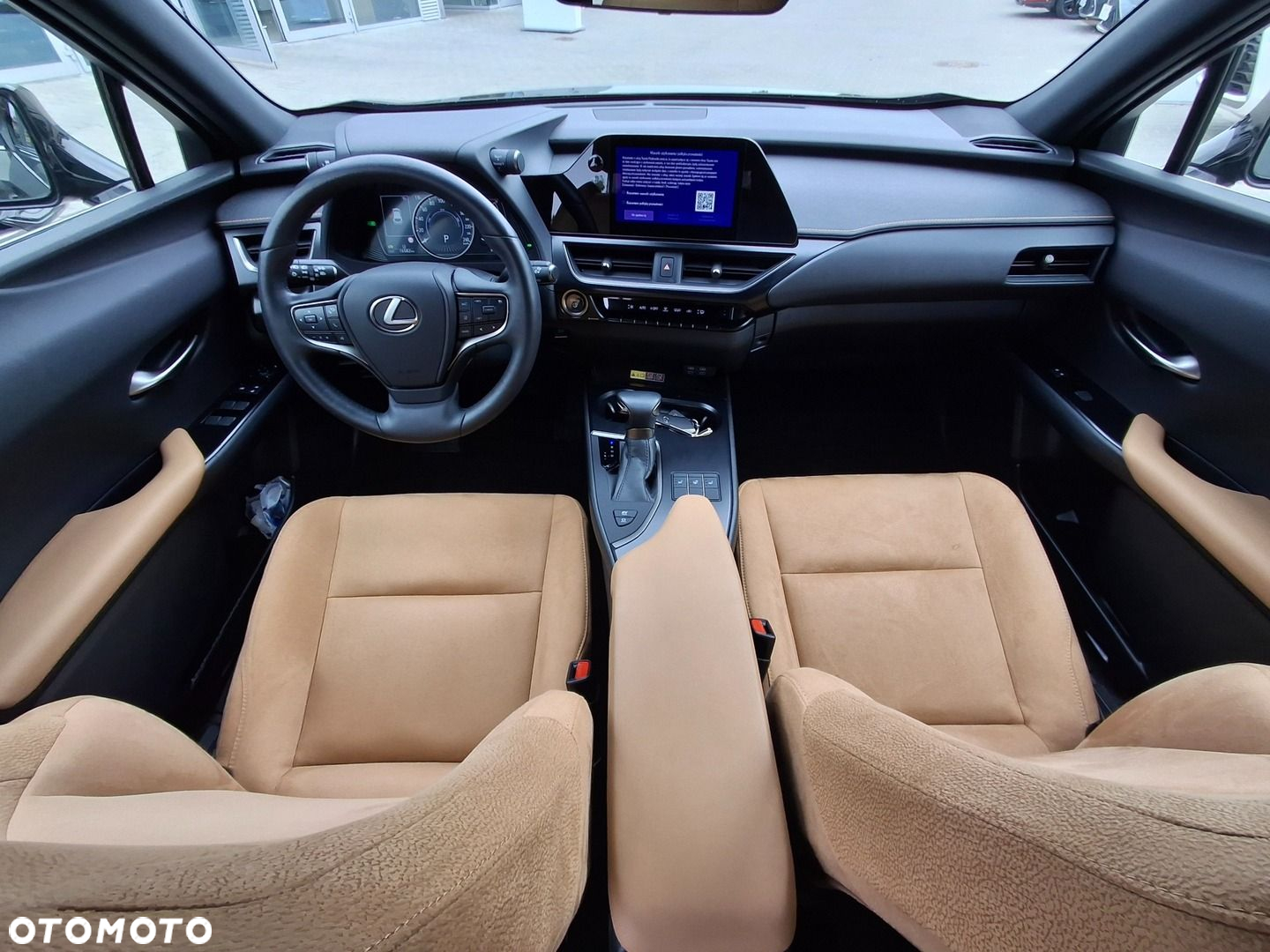 Lexus UX - 12