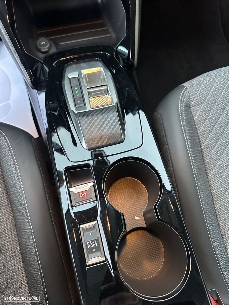 Peugeot 208 1.2 Hybrid Allure e-DCS6 - 14