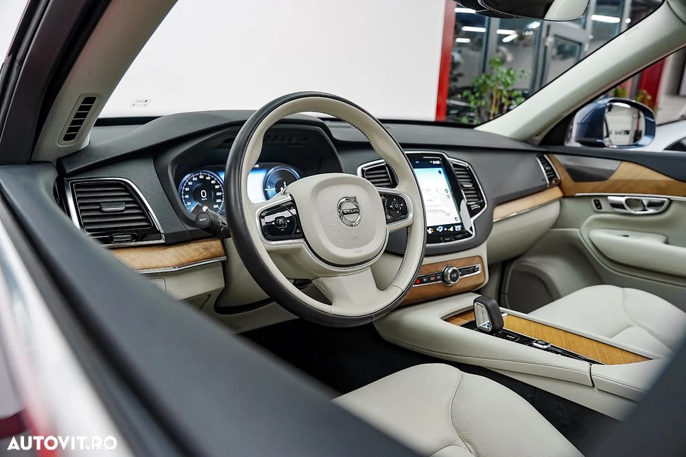 Volvo XC 90 T8 eAWD Momentum Pro - 19
