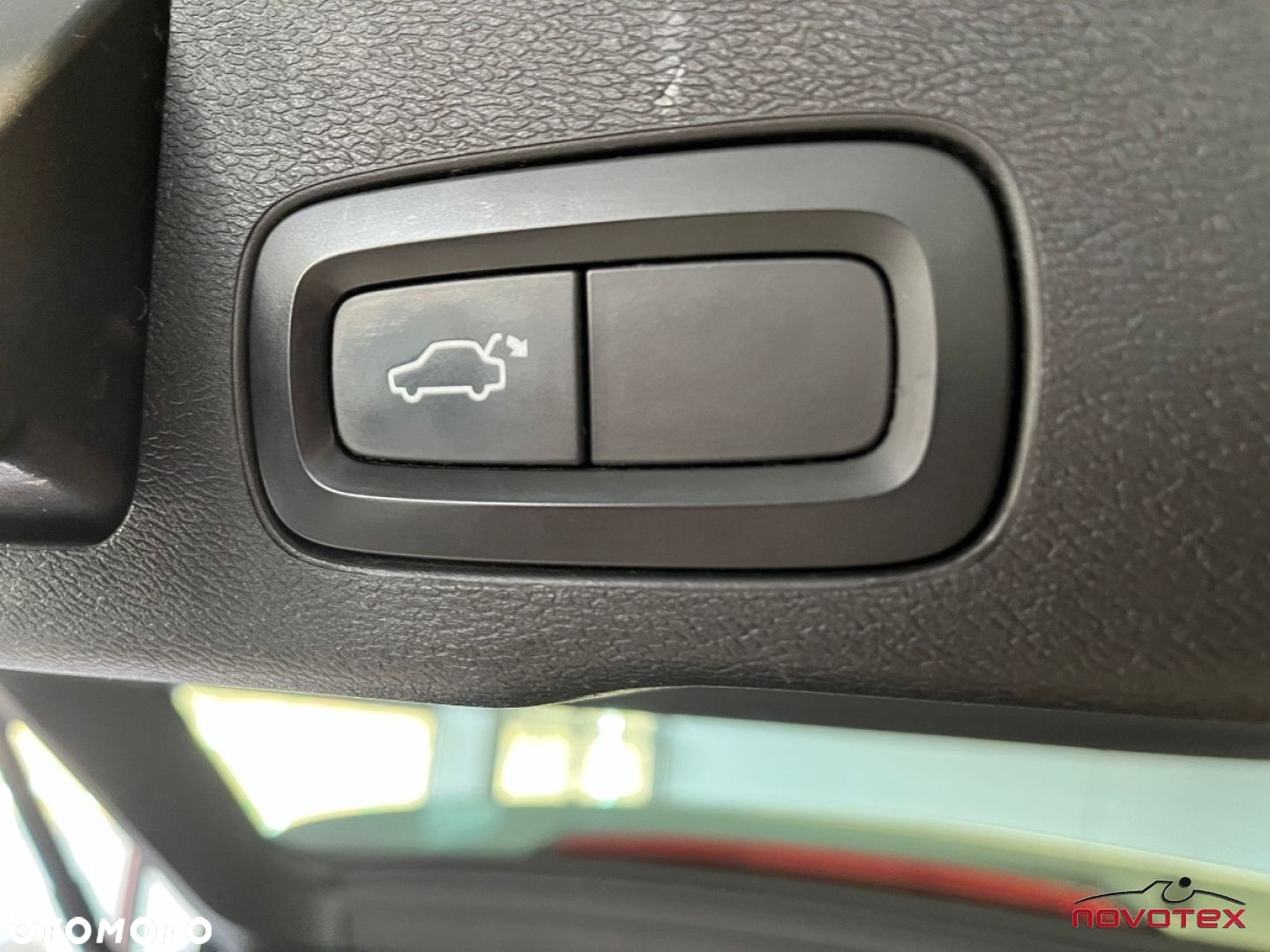 Volvo XC 60 D3 R-Design - 24