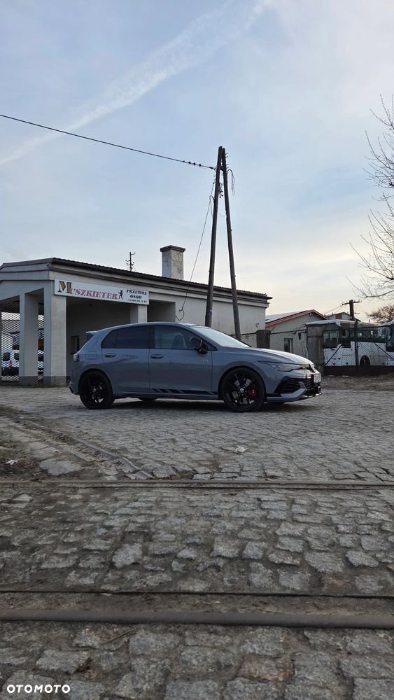 Volkswagen Golf - 6