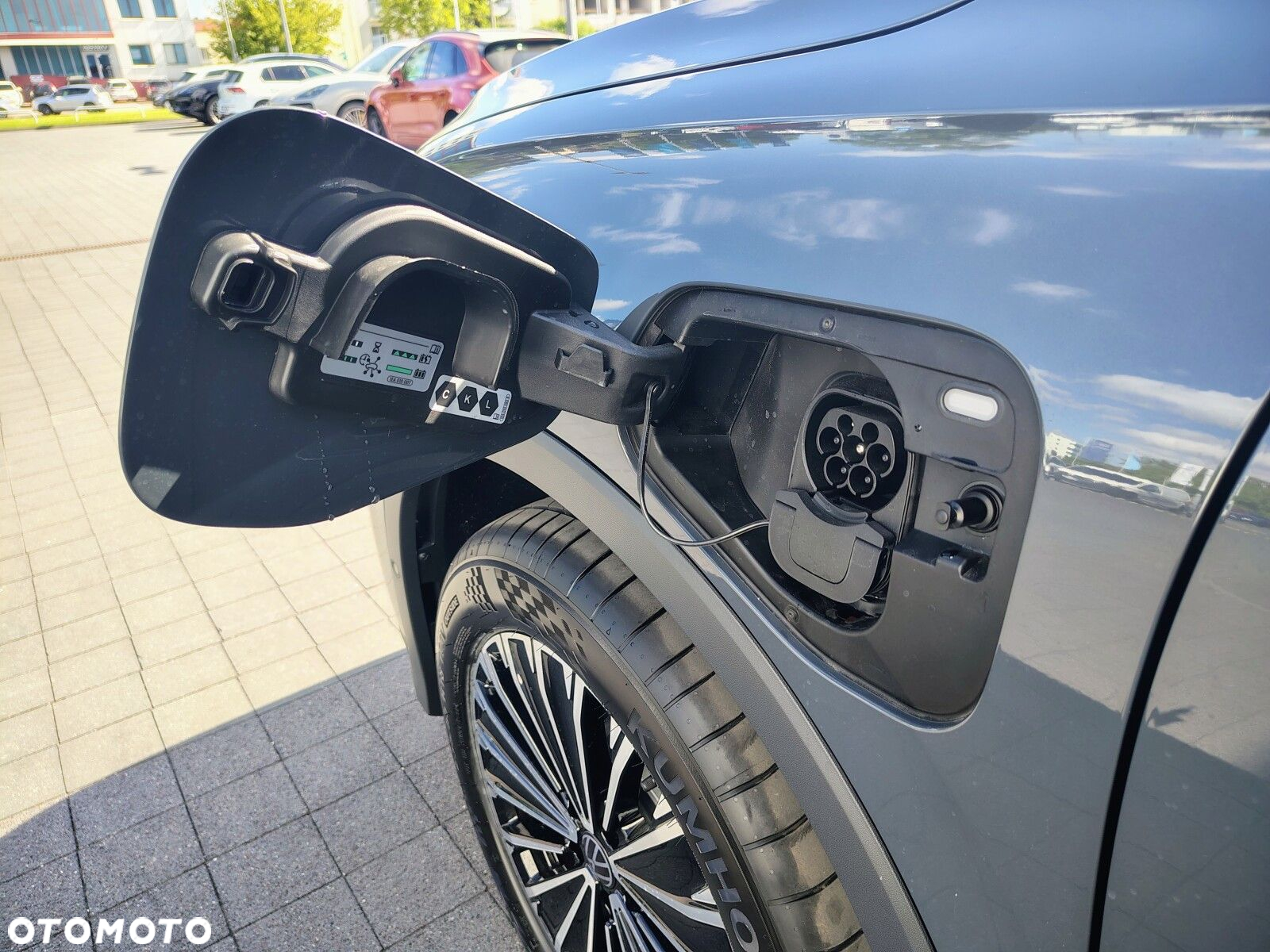 Volkswagen Tiguan - 8
