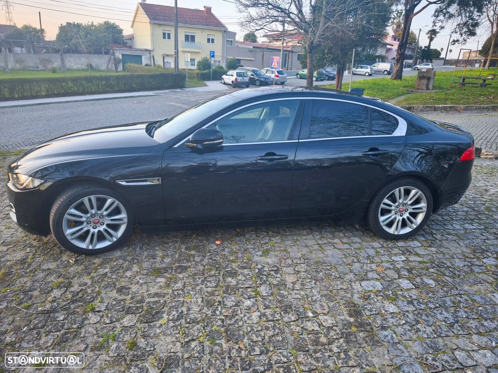 Jaguar XE 2.0 D Prestige Aut. - 7