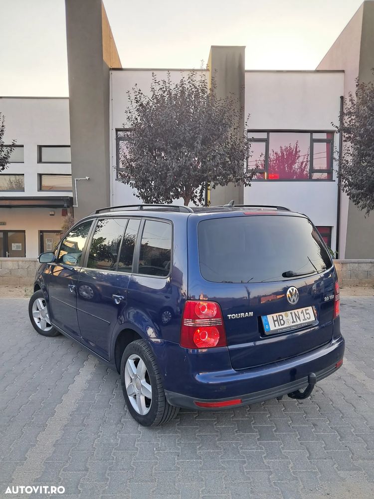 Volkswagen Touran 2.0 TDI Highline - 6