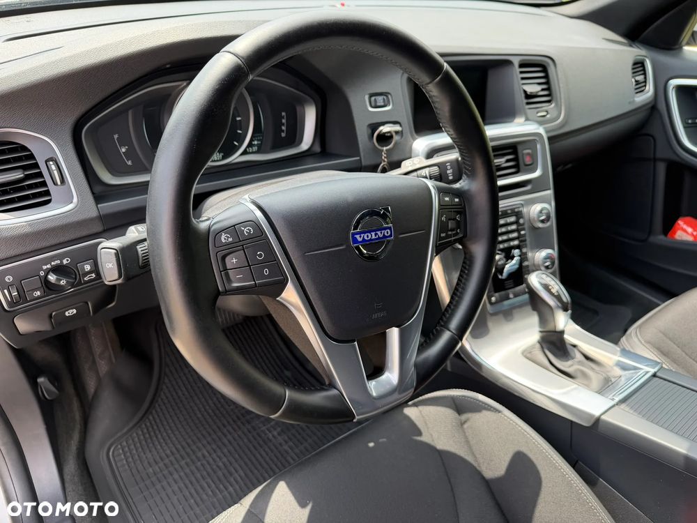 Volvo V60 D4 Drive-E Summum - 11