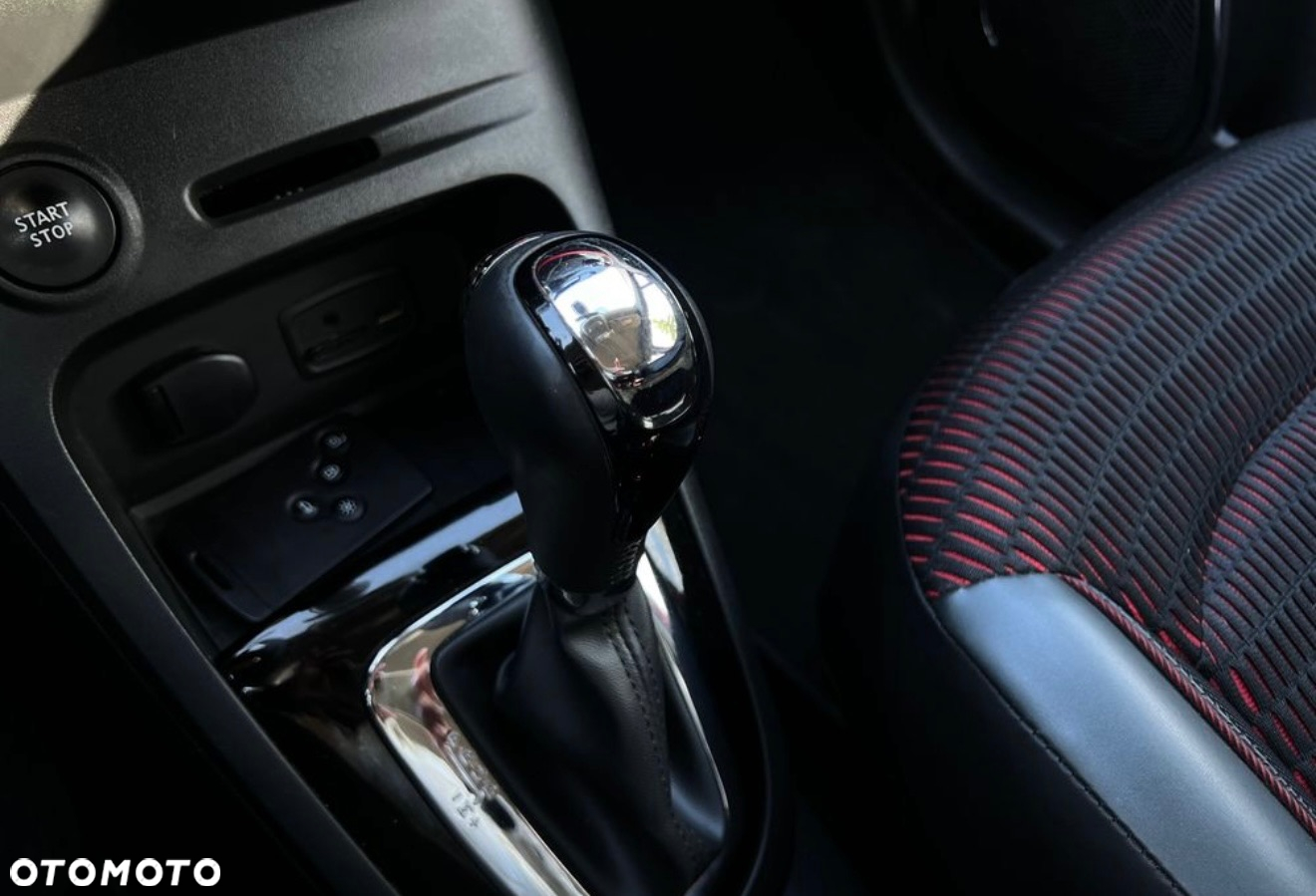 Renault Captur 1.2 Energy TCe Night&Day EDC - 32