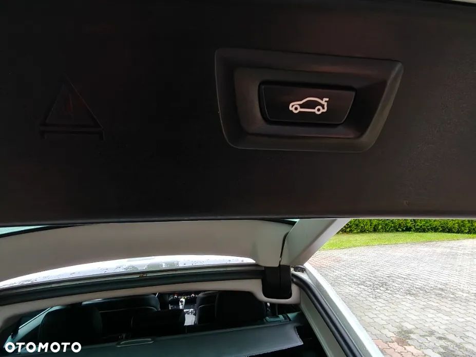 BMW Seria 5 525d xDrive - 9