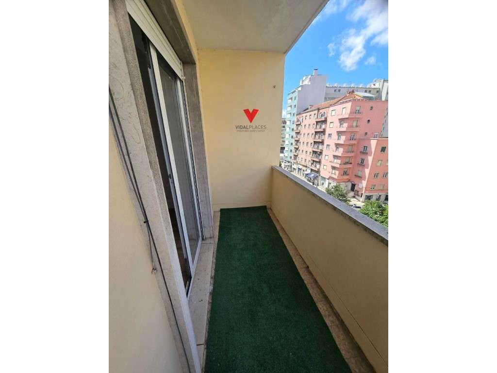 Apartamento T4 na Av Roma - Alvalade - Grande imagem: 3/18