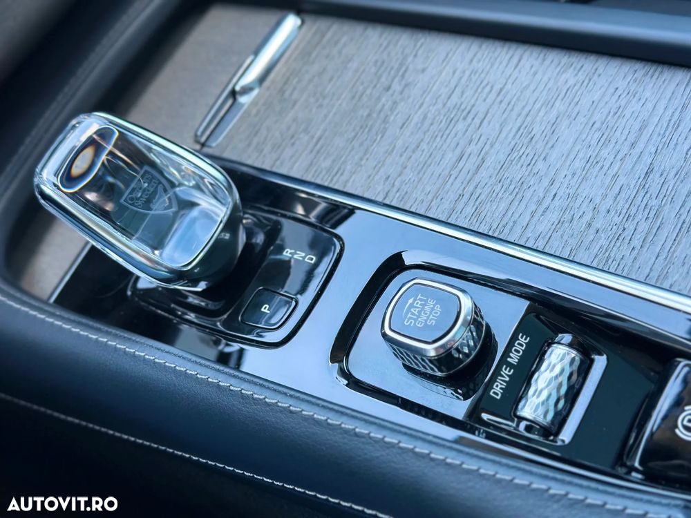 Volvo XC 90 T8 AWD Recharge Geartronic Inscription Edition - 23