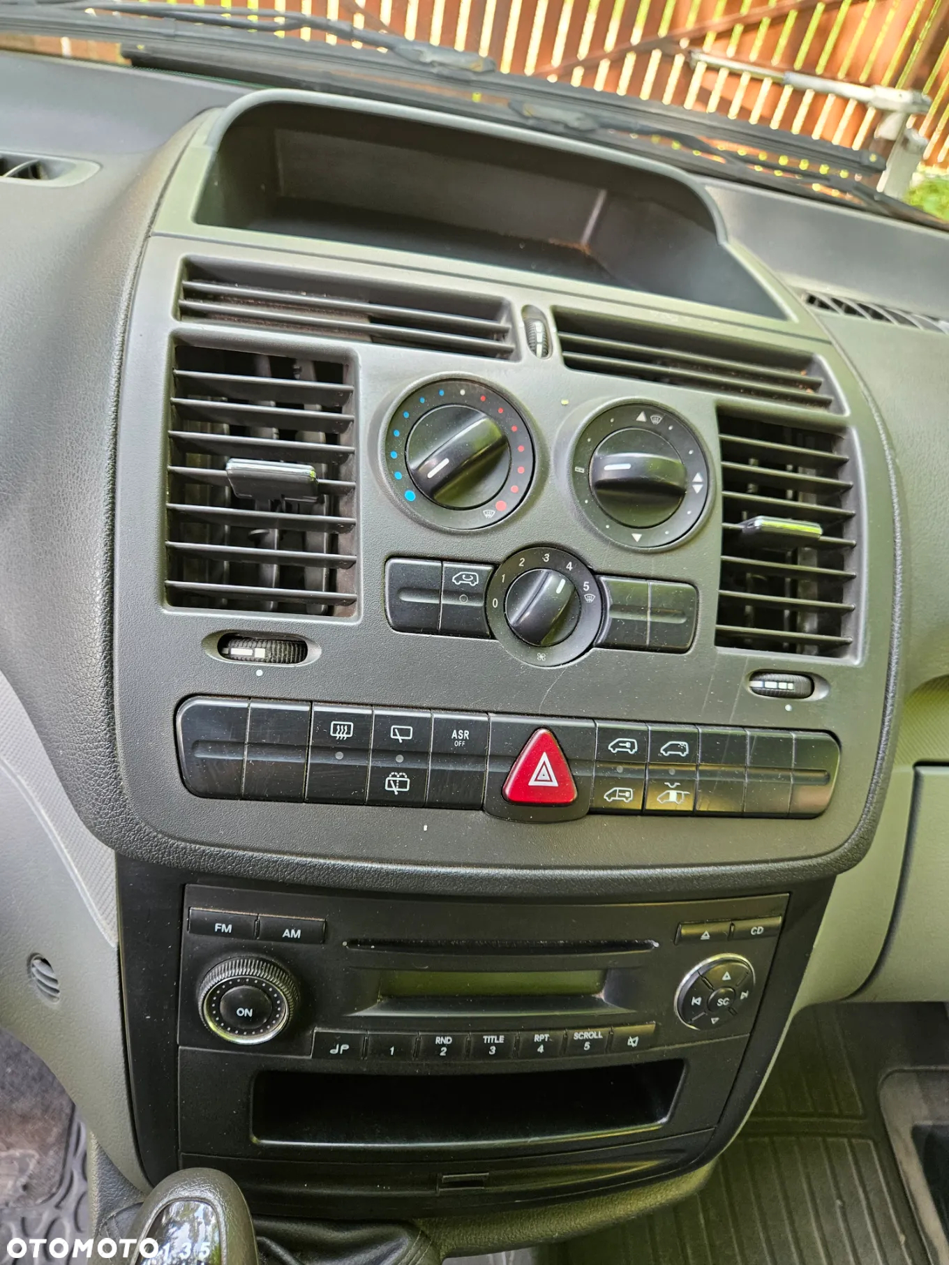 Mercedes-Benz Vito - 11