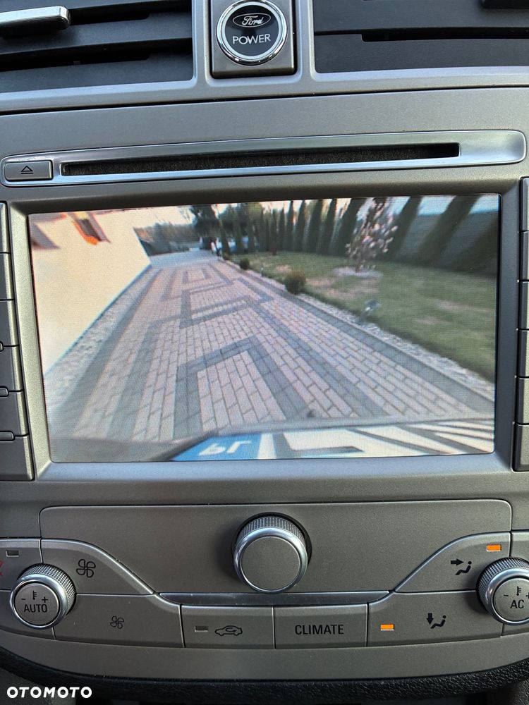 Ford Kuga 2.0 TDCi 4x4 Titanium - 10