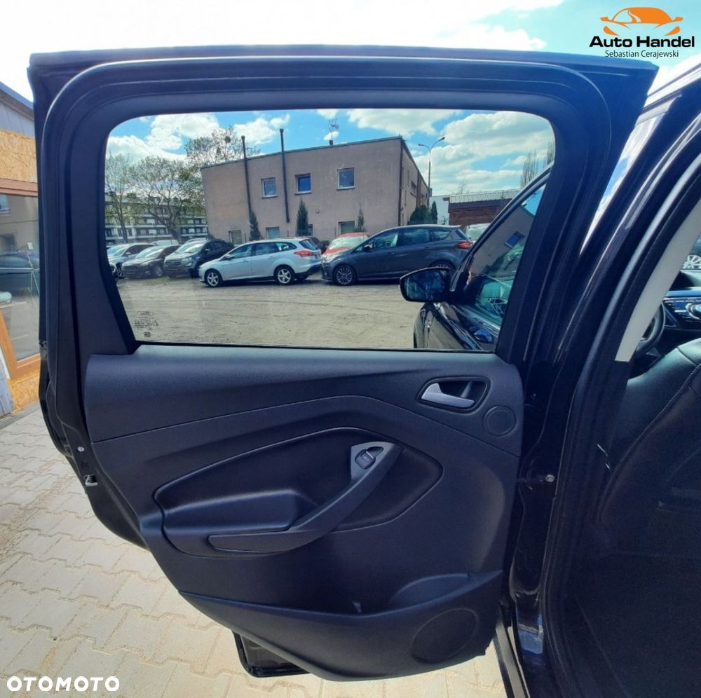 Ford Kuga 2.0 TDCi 4WD Titanium Plus - 38