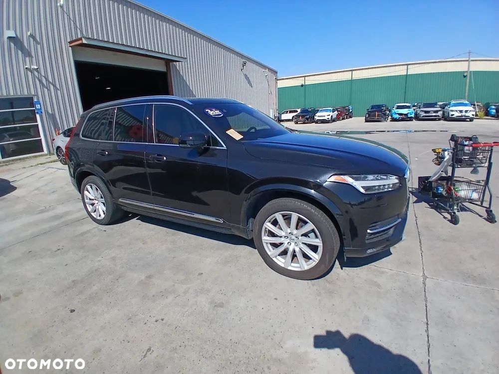 Volvo XC 90 - 5