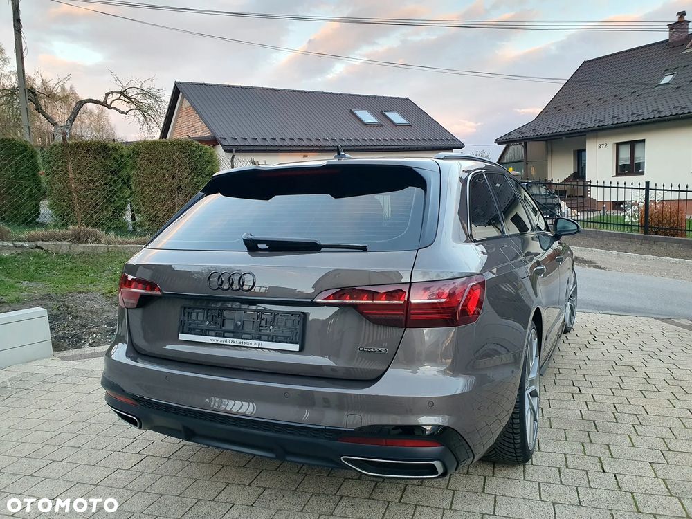 Audi A4 Avant 40 TDI quattro S tronic S line - 40