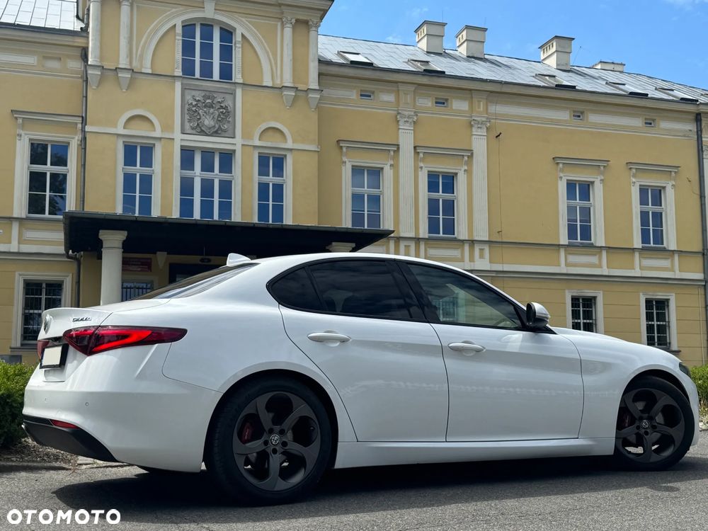 Alfa Romeo Giulia 2.0 Turbo Super - 5