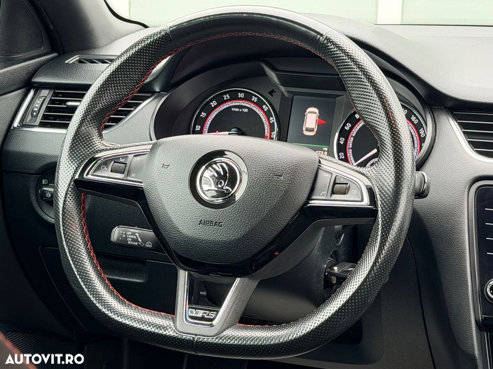 Skoda Octavia 2.0 TDI DSG RS - 12