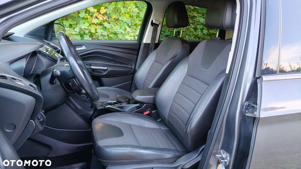 Ford Kuga 2.0 TDCi 4x4 Titanium - 6