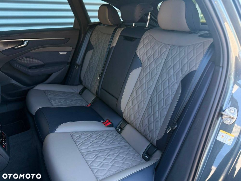 Audi A6 Avant TFSI mHEV Quattro S tronic - 27