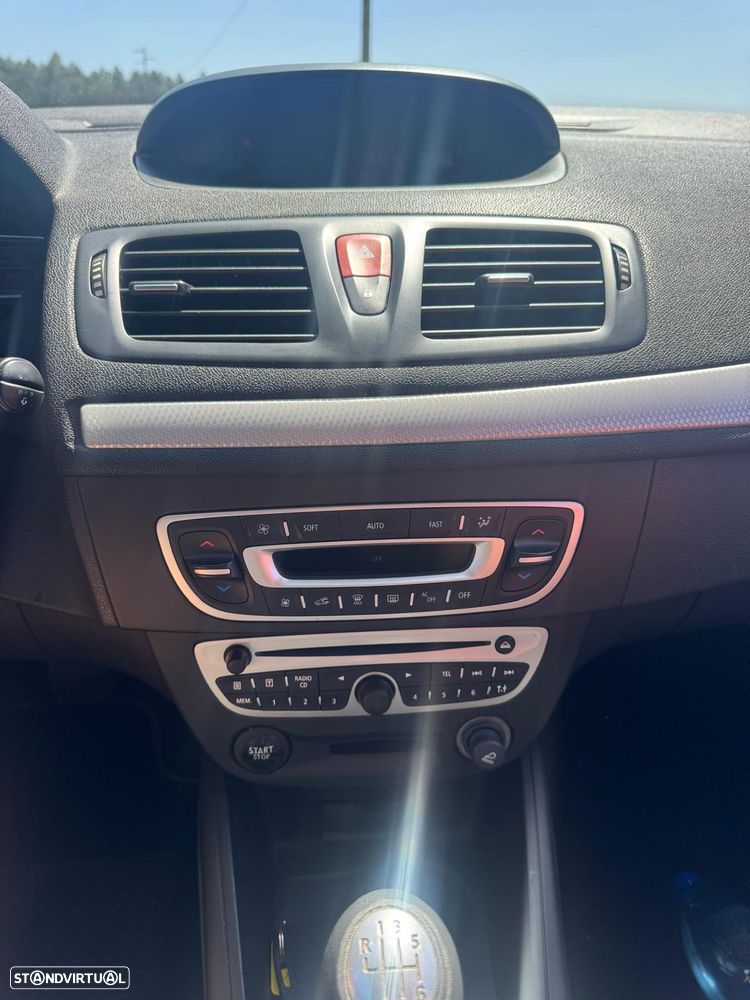 Renault Mégane Coupe dCi 110 FAP Dynamique - 19