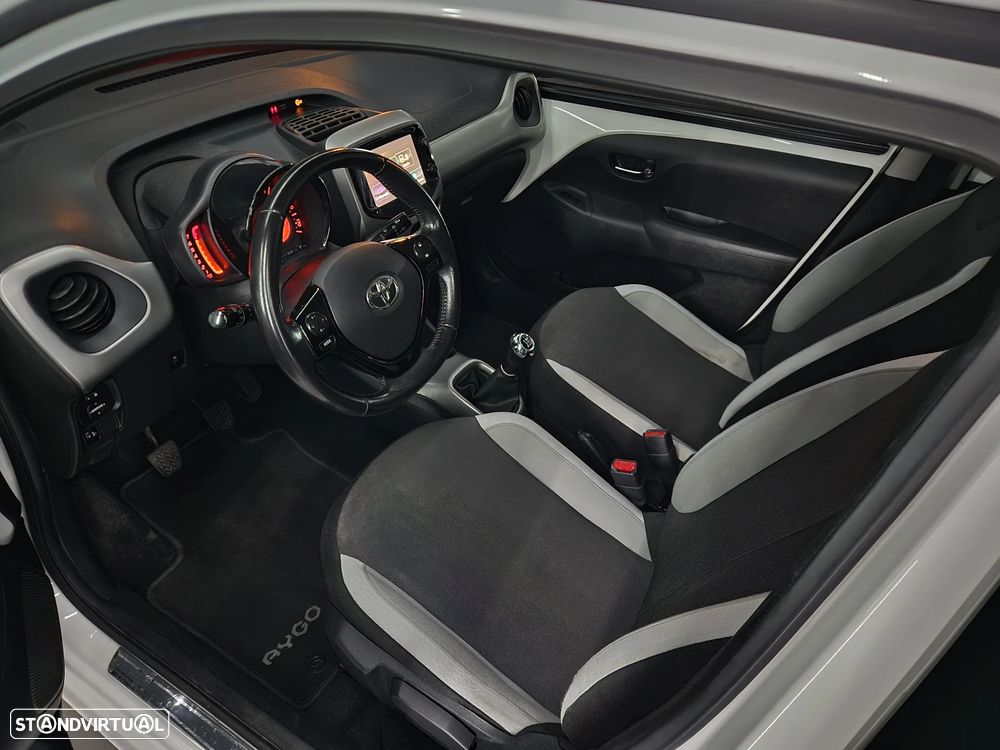 Toyota Aygo 1.0 X-Play+X-Touch - 7